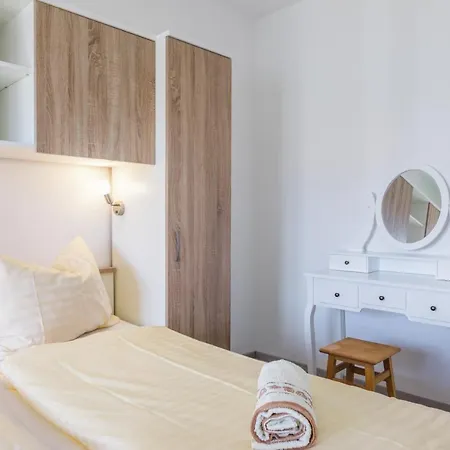 Mikanovic شقة تْسْغيكفانِتْسا