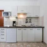شقة Mikanovic تْسْغيكفانِتْسا