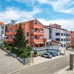 Mikanovic * Crikvenica
