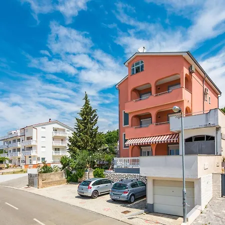 Apartamento Mikanovic *