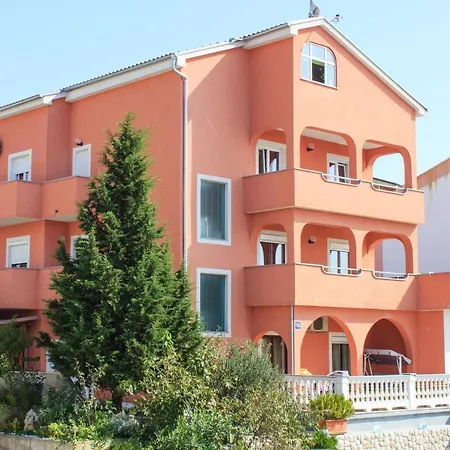 Mikanovic 아파트 크리크베니카